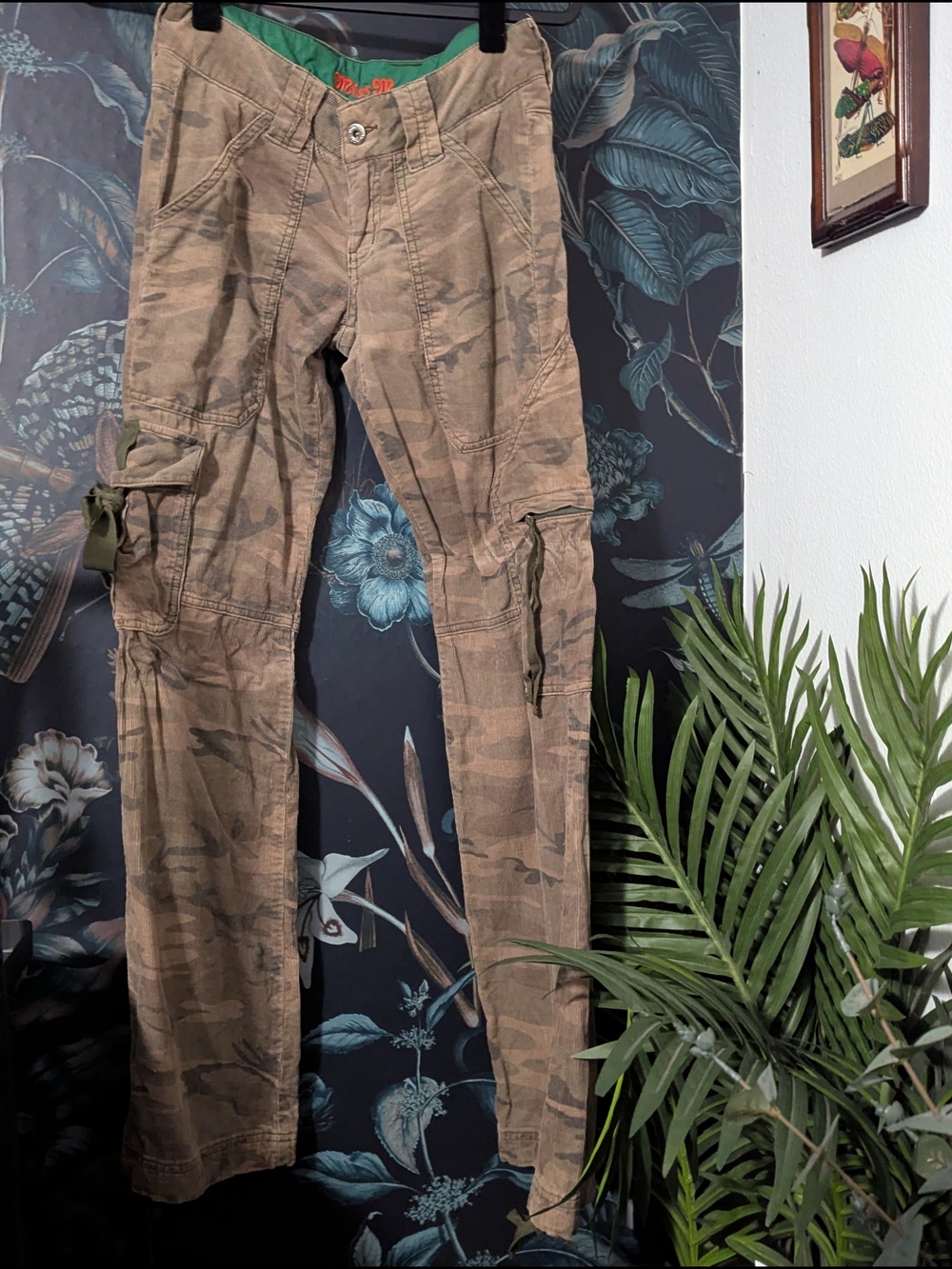 VTG Y2K Miss Me Low Rise Camo Corduroy Cargo Pants S